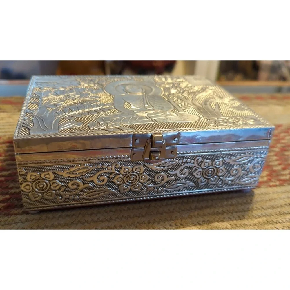 Vintage Buddha Embossed Aluminium‎ Jewelry Trinket Storage Box Very Pretty